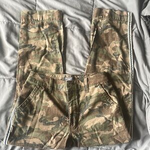 Cropped camo Abercrombie pants